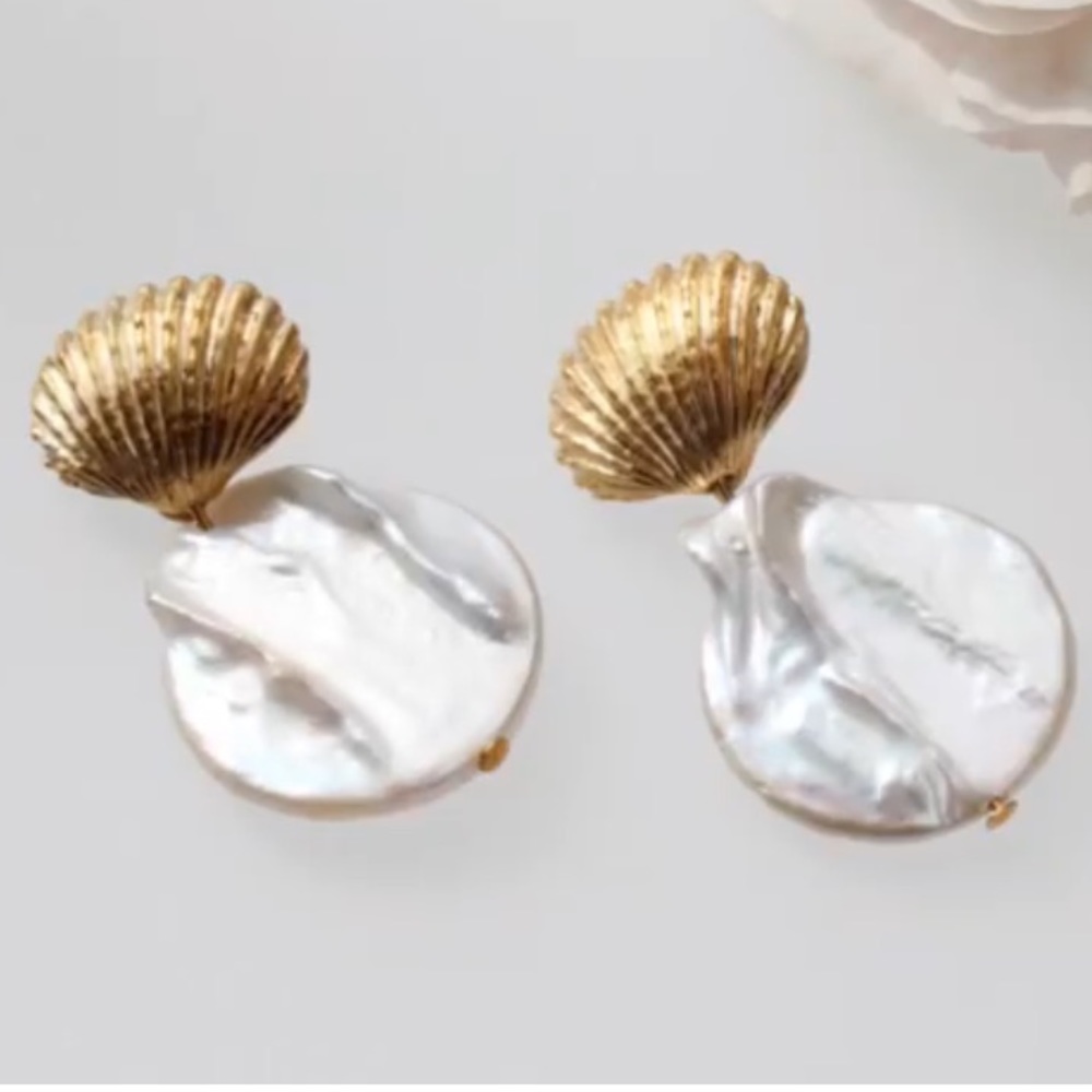 Lilah Studio Pearl and Shell Earrings